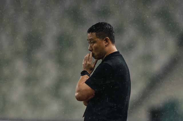 开云官网-津媒：若新鹏城队无法迅速走出泥潭，不排除陈涛临危救火的可能