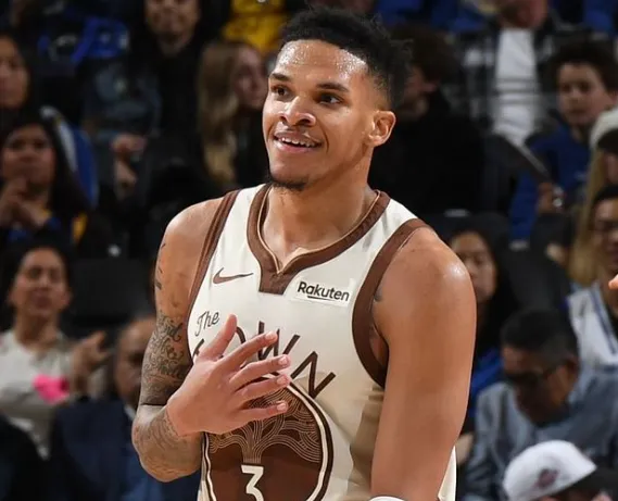 开云官网-理查德今日送出6抢断，自10年库里以来勇士新秀最佳抢断纪录