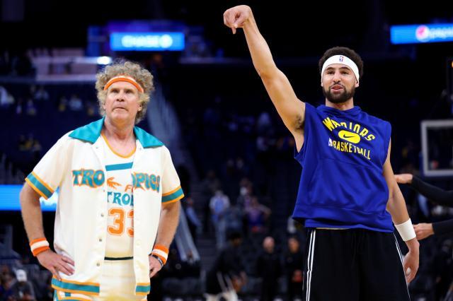 开云体育-【现场】神秘嘉宾点燃勇士主场 欢笑声冲散连败阴霾