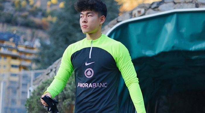 开云APP-报废了？何小珂才22岁踢不上中乙，球迷：可退役当青训教练|青岛市|中超|青岛西海岸|球队|中甲_新浪体育_新浪新闻